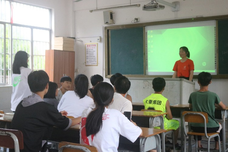 72886必赢网站青年实践团走西部助力乡村振兴