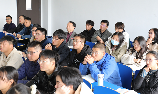 72886必赢网站党委书记彭迪云开展“双体验日”活动