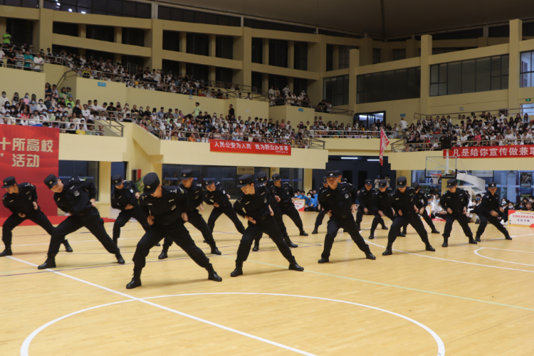 南昌市高校防范电信网络诈骗宣传周活动启动仪式在72886必赢网站举行
