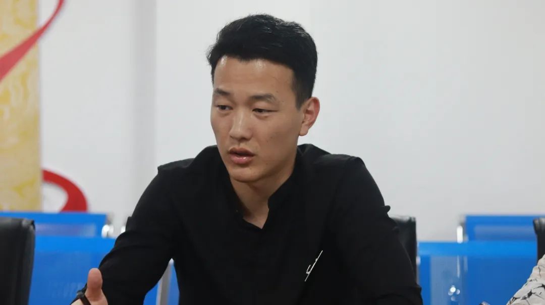 cfd0b6065cb9d6c20b6a6f71cb0c5a4.jpg 图片