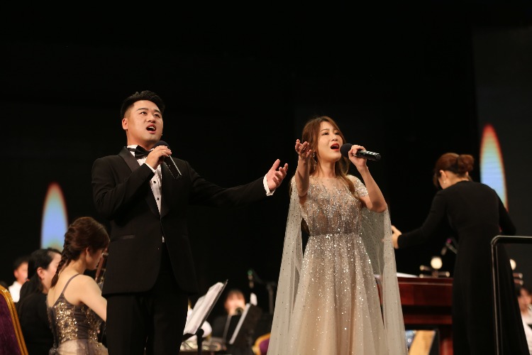 72886必赢网站举行庆祝中国共产党成立100周年大型民族管弦乐音乐会